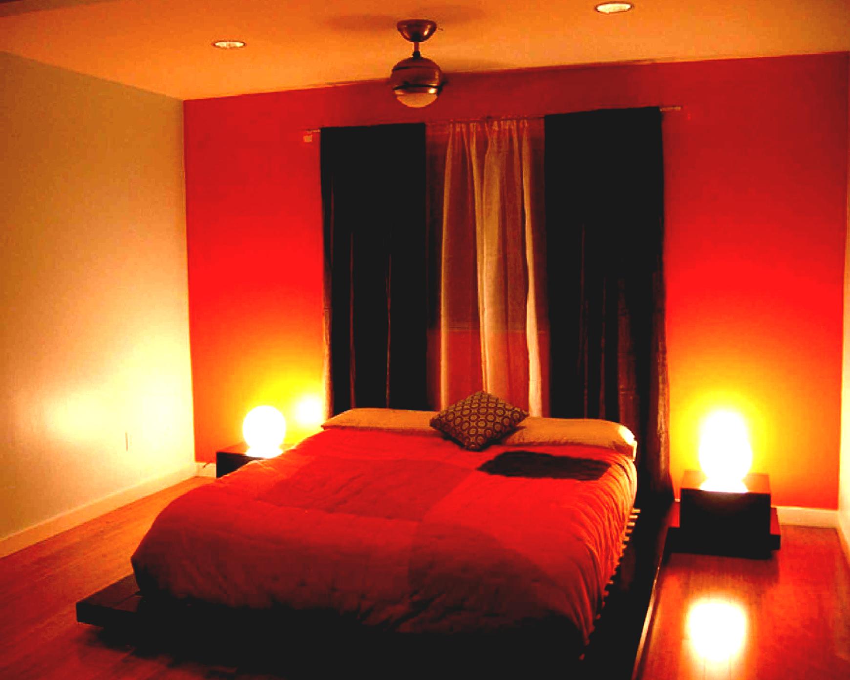 20 Red Wall Bedroom Decorating Ideas