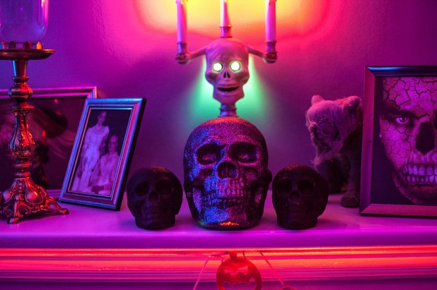 20 Halloween Candle Holder Mantel Ideas