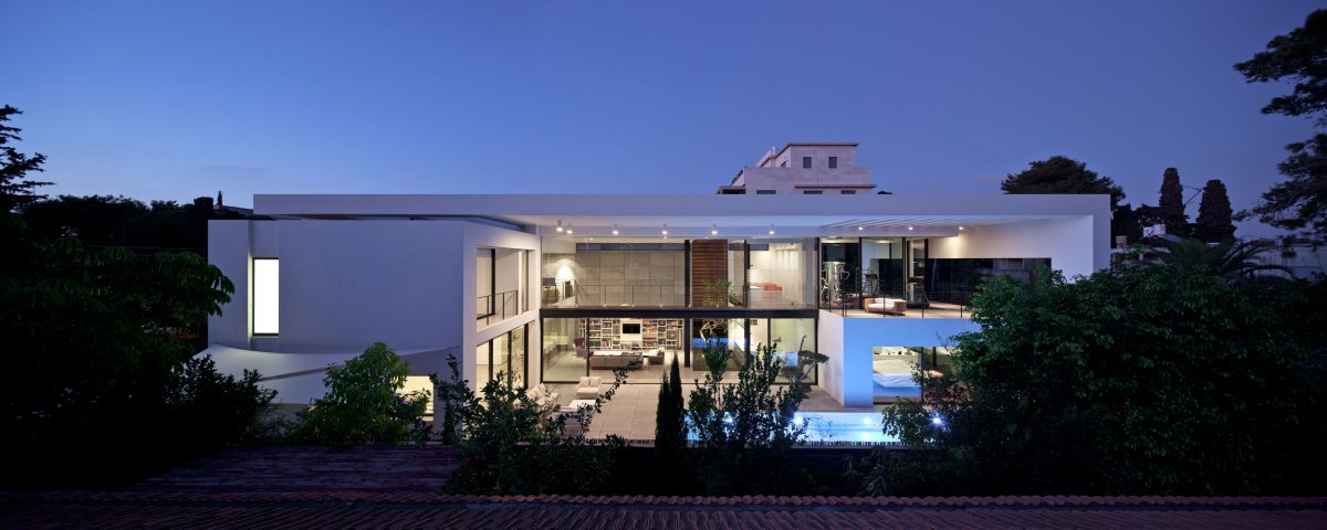Haifa House Designed by Pitsou Kedem Architects