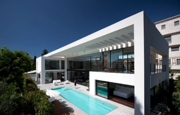 Hh 221111 03 630x405 Haifa House by Pitsou Kedem Architects Picture 1