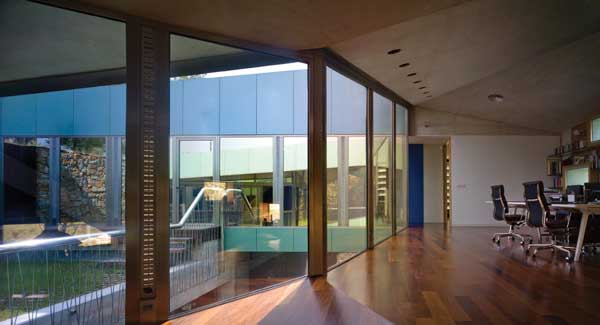 House Among Pines 15 Unique Architecture in Spain: House Among Pines Image 15