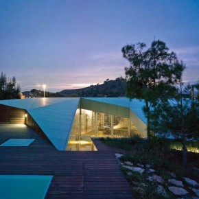 House Among Pines Unique Architecture in Spain: House Among Pines Picture 1