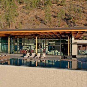 Kelowna House 2 Massive Kelowna House Overlooking a Fantastic Scenery Wallpaper 2