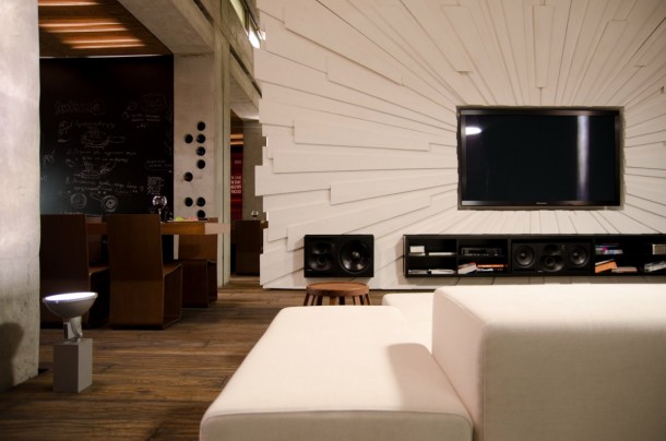 La 181111 24 Loft Apartment by 2B Group Wallpaper 23