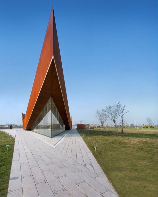 Vt 070212 06  Vanke Triple V Gallery by Ministry of Design
  Wallpaper 7