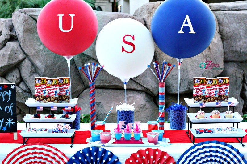 20 July 4th Table Centerpieces