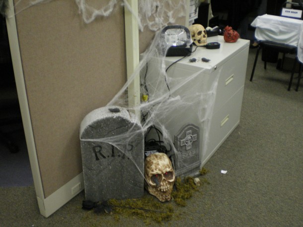 RIP Halloween scary room