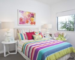 20 Colorful Bedrooms with White Walls