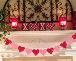 20 Valentines Day Mantel Decorating Ideas