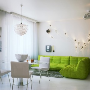 Green Couch  Small Apartment Design in St.Petersburgh Photo  1