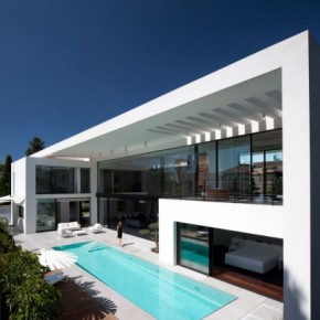 Hh 221111 03 630x405 Haifa House by Pitsou Kedem Architects Picture 1